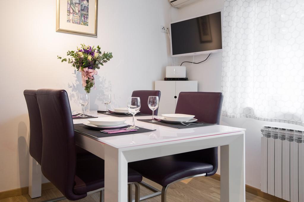 Apartment Max Zagreb Buitenkant foto